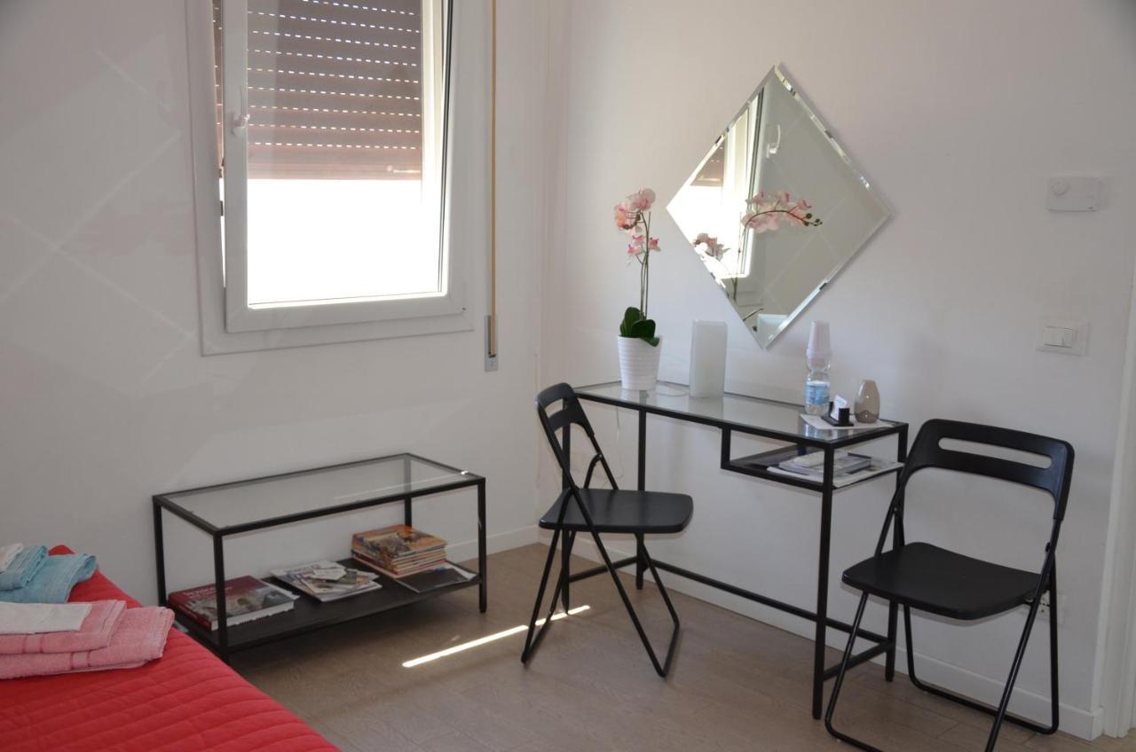B&B La Via Dell'Ambra Due Carrare Экстерьер фото